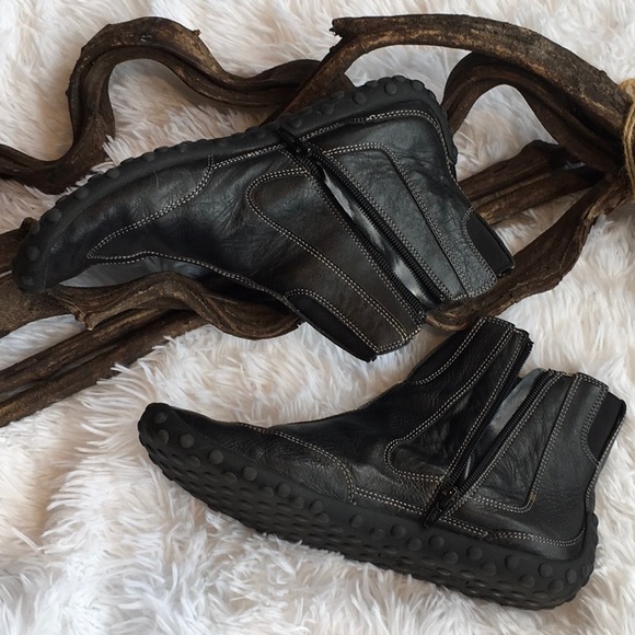 Wanted Leather Upper Ankle Boot. - Picture 12 of 16